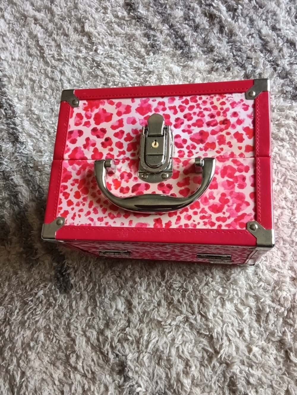 Caboodles NWOT Pink Leopard Print Jewelry Case with Silver Hardware